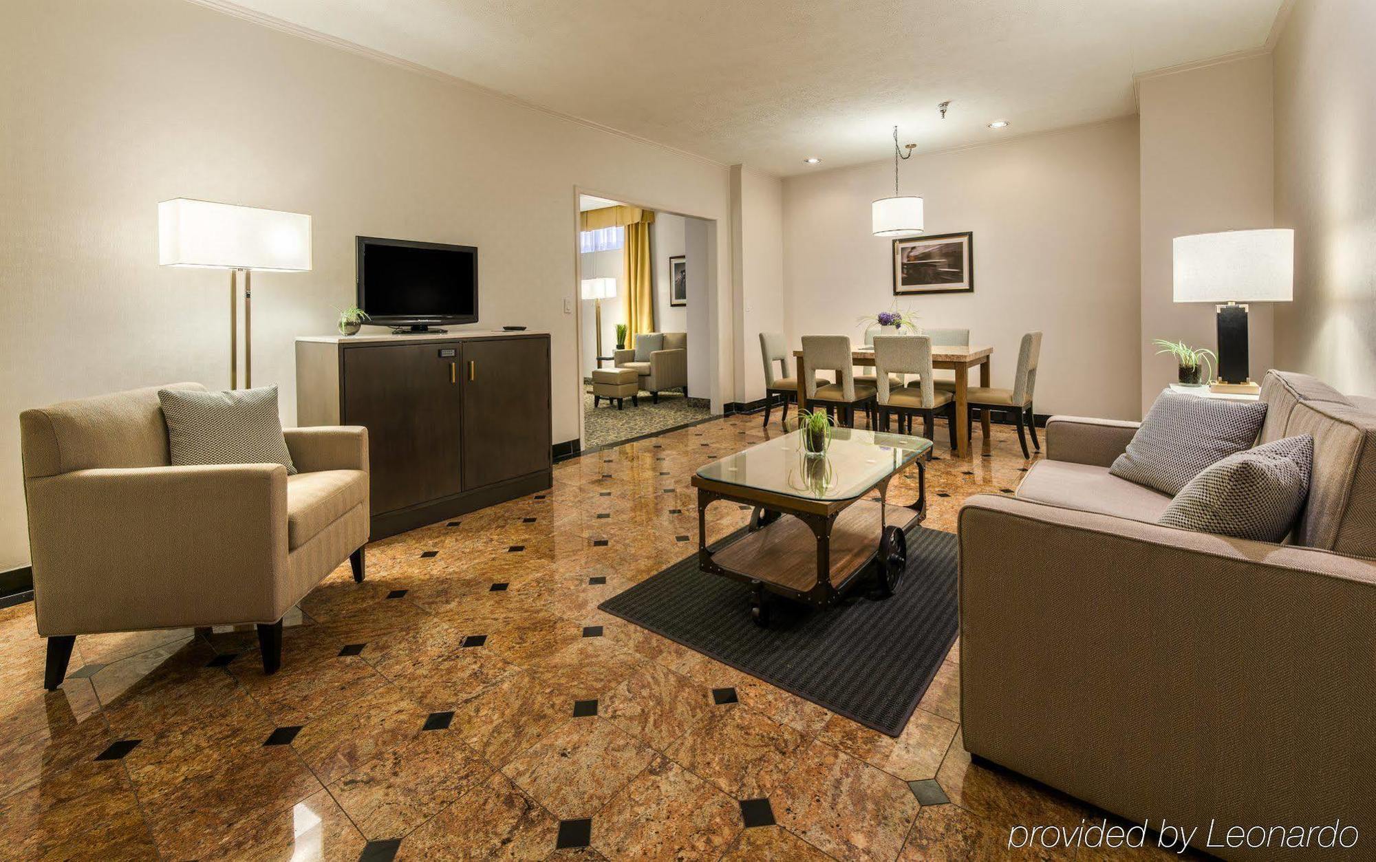 Hotel Radisson Lackawanna Station 3*